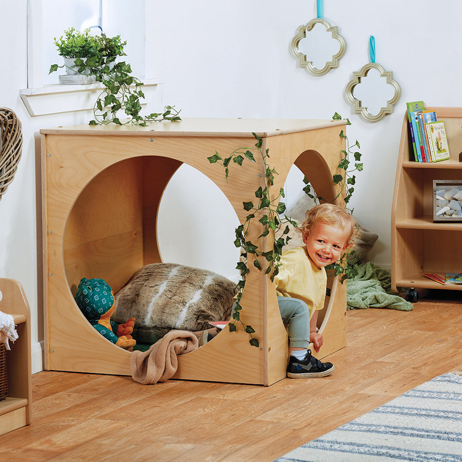 Giant Reading Cube