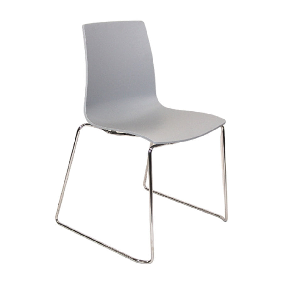 Stanza Side Chair