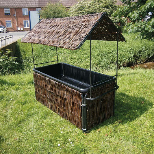 Wicker Water Tray (With Tray) And Shelter