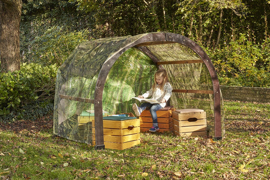 Umbu Group Outdoor Archway Den