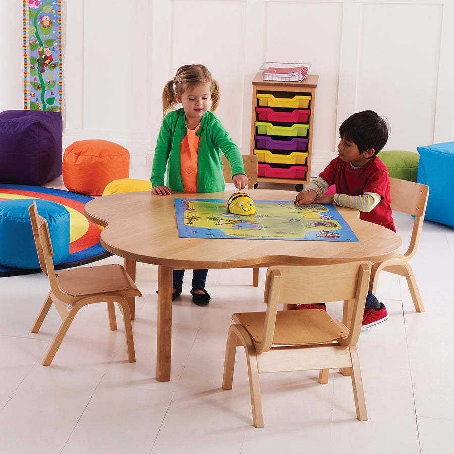 Bergen Beech Flower Shaped Table & 4 Heritage Beech Chairs early Years Children's furniture Lifestyle Image