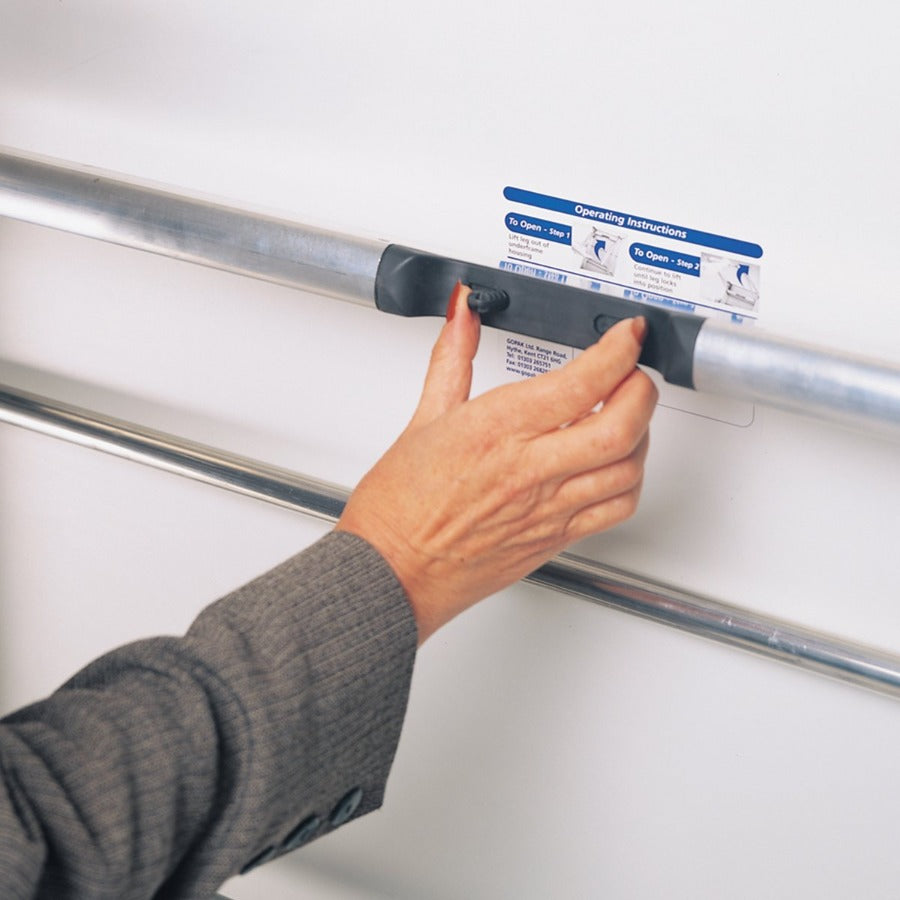 Contour 25 Round Folding Table PosiLock