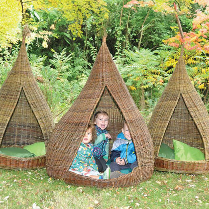 Cosy Large Wicker Cosy Pod 31087-1