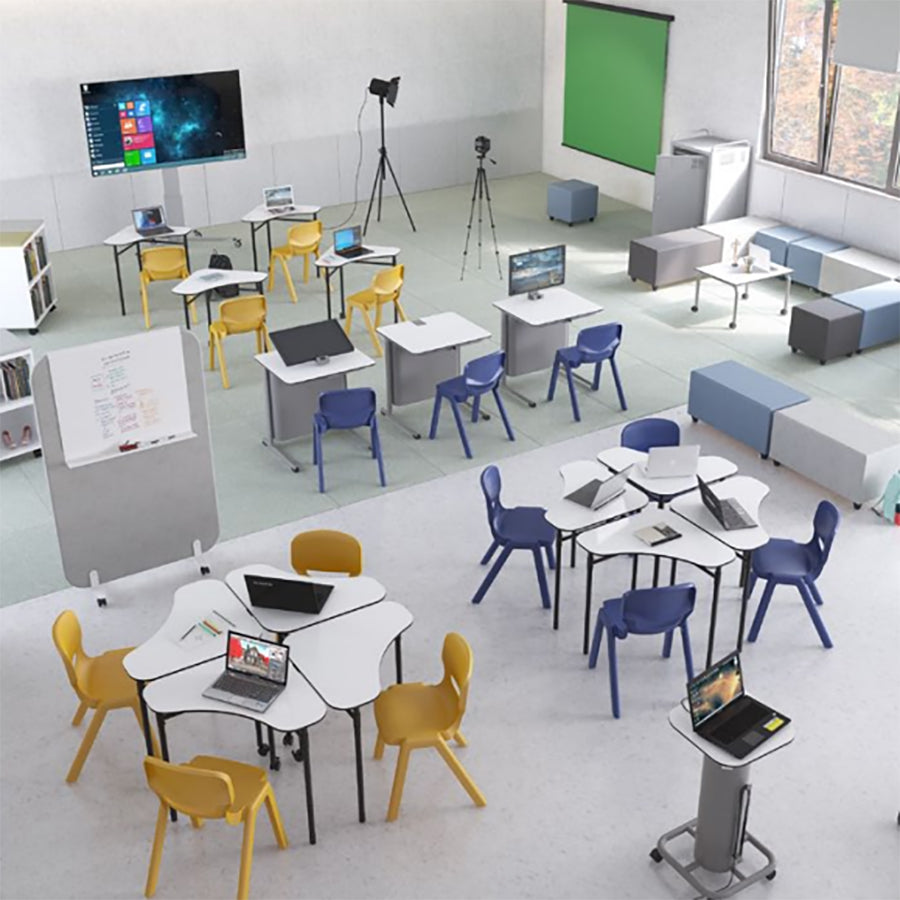 Ergos One Chair One Piece Poly Lifestyle Image 2