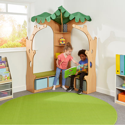 Zona Tree House Library Corner