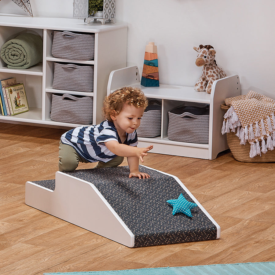 Bambino White Step N’ Crawl