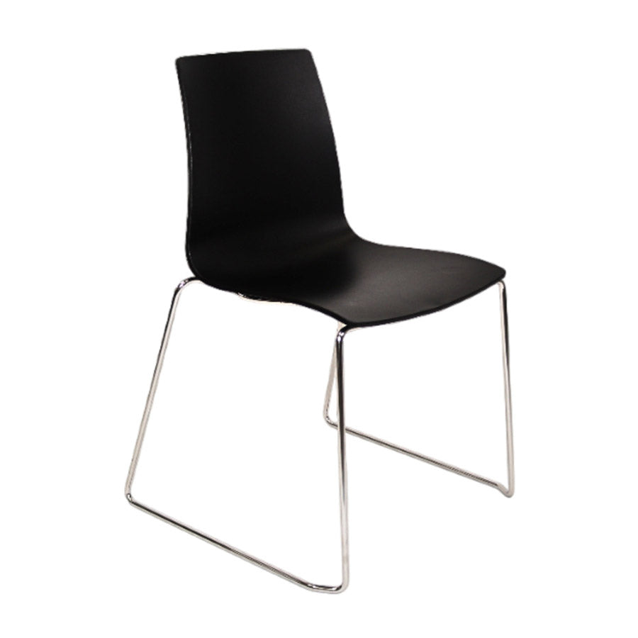 Stanza Side Chair