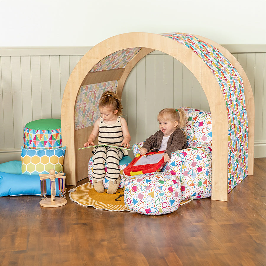 Willowbrook Farmhouse Hideaway Haven DFEU081 Kaleidoscope Fabric Cover Lifestyle Image