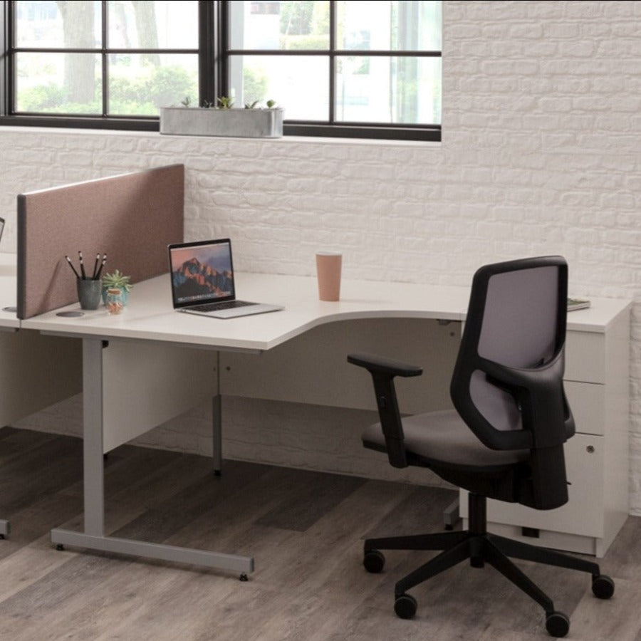 Aspen Radial Desk (Available in 1600 / 1800mm)